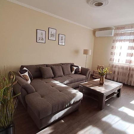 Szilfak City Apartman Hajdúszoboszló Buitenkant foto