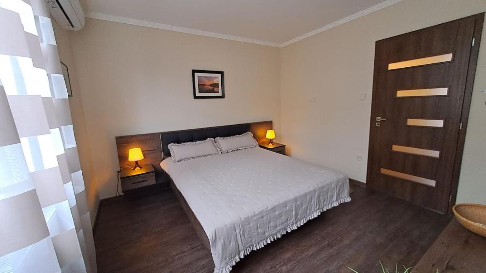 Szilfak City Apartman Hajdúszoboszló Buitenkant foto