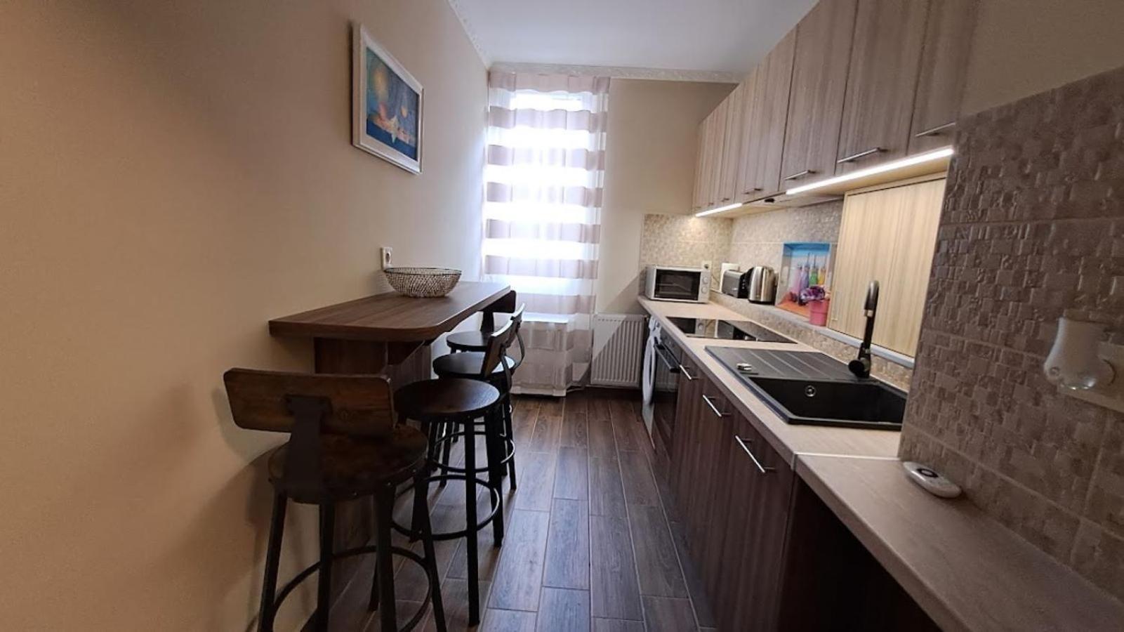 Szilfak City Apartman Hajdúszoboszló Buitenkant foto
