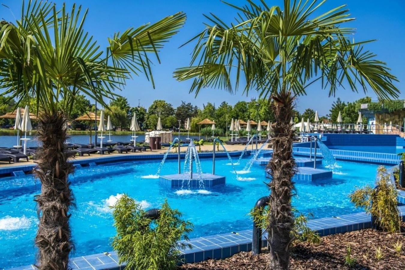 Szilfak City Apartman Hajdúszoboszló Buitenkant foto